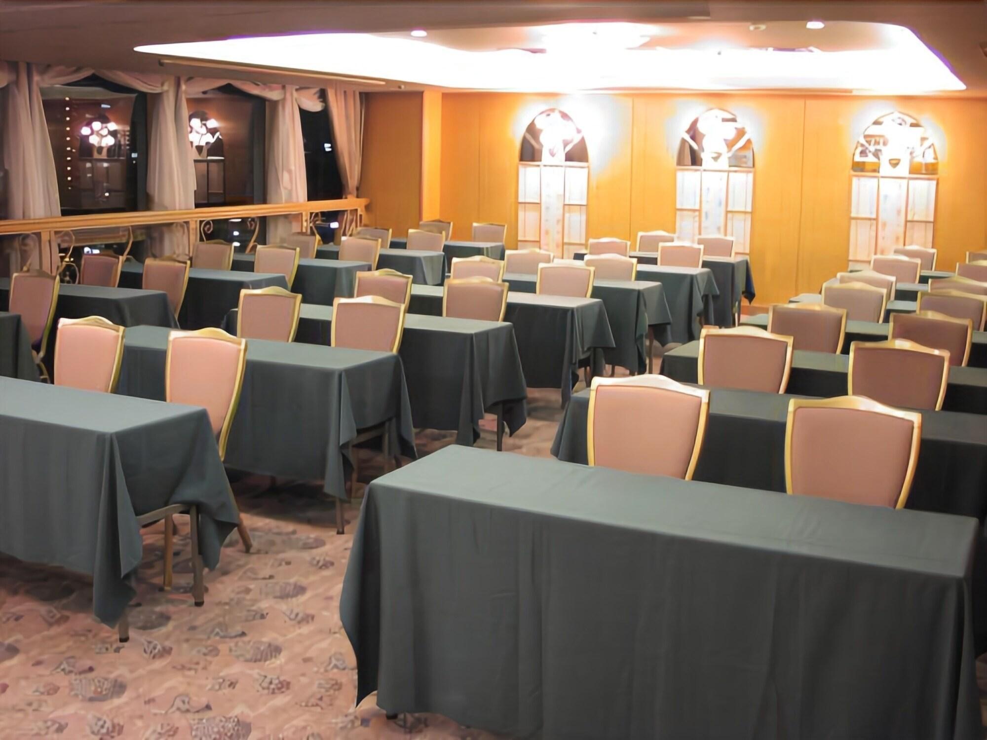 Hotel Osaka Castle Extérieur photo